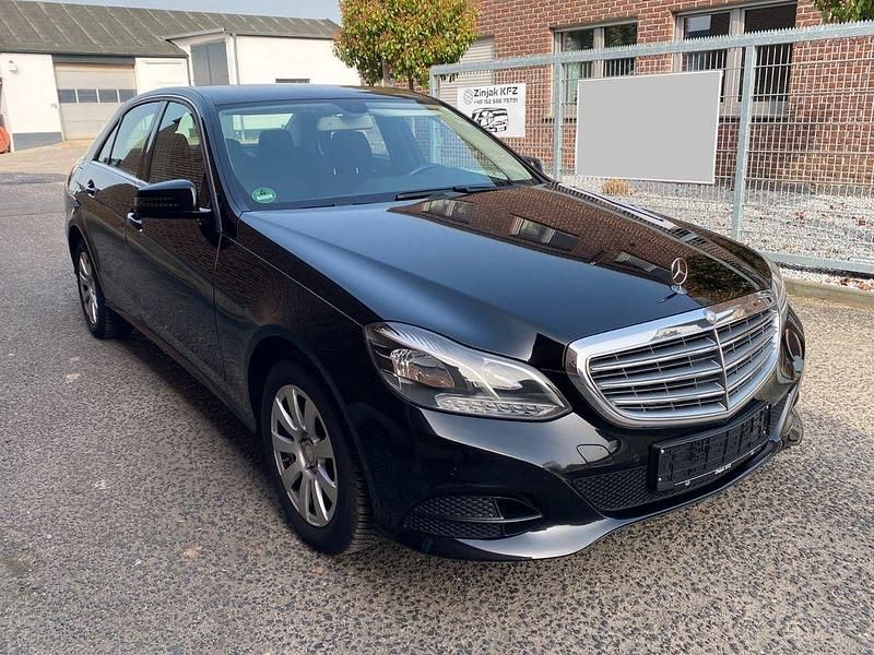 Gebraucht Mercedes E200 184 PS (135 kW) 2015 Schwarz Limousine