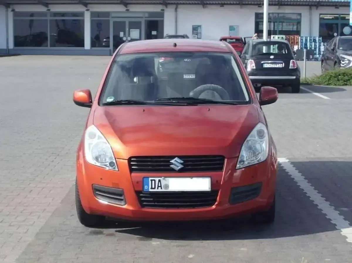 Gebraucht Opel Agila 65 PS (47 kW) 2011 Orange Kleinwagen