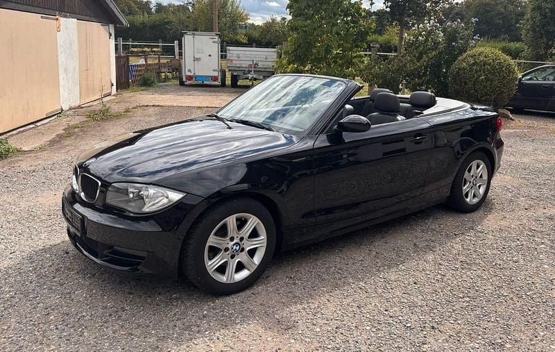 Schwarz Gebraucht 2009 BMW 118 Cabriolet Cabrio | 8.600 € (Fairer Preis) - Bild 1/4