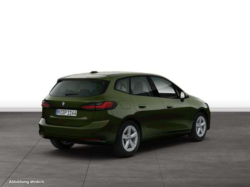 Grün Gebraucht 2024 BMW 218 Active Tourer Van / Kleinbus | 34.829 € (Fairer Preis) - Bild 1/3