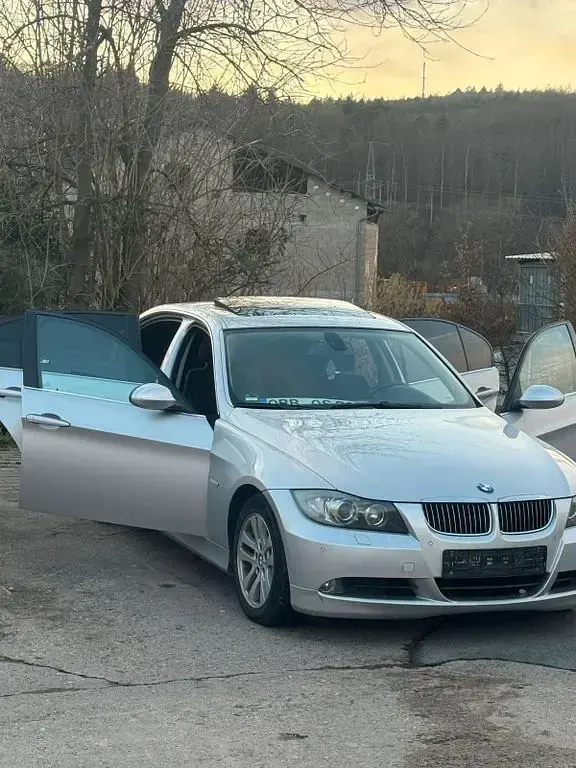 Gebraucht BMW 325 Performance 218 PS (160 kW) 2006 Silber Limousine