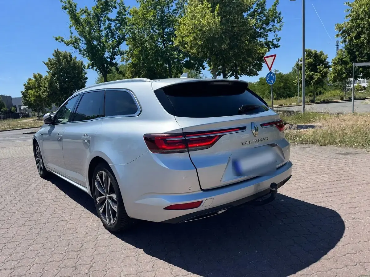 Gebraucht Renault Talisman GrandTour Intens 200 PS (147 kW) 2021 Silber Kombi