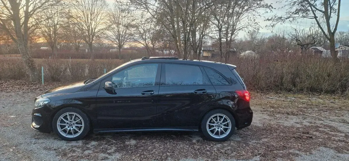 Gebraucht Mercedes B220 AMG line 184 PS (135 kW) 2018 Schwarz Van / Kleinbus