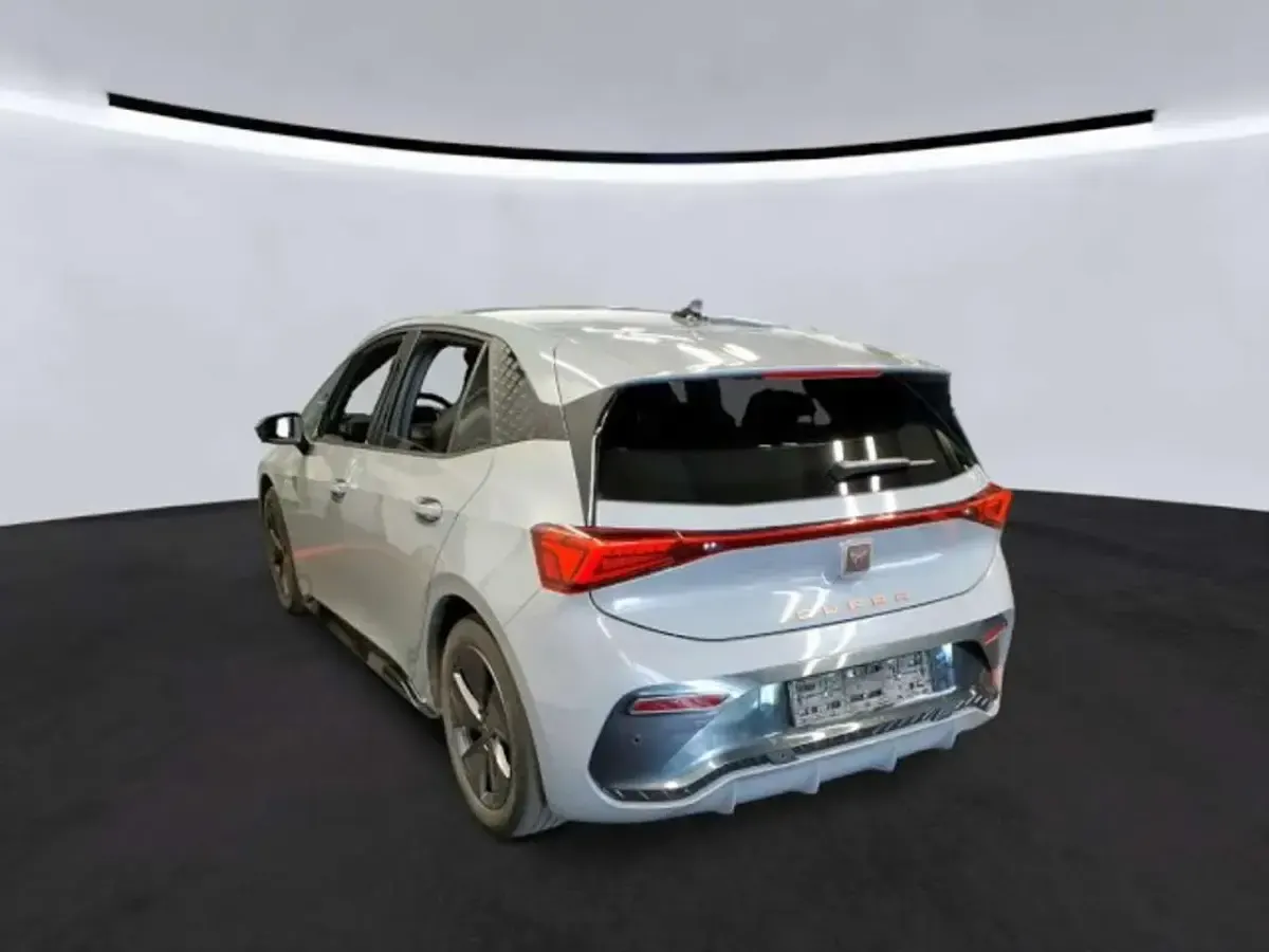 Gebraucht Cupra Born 150 kW (204 PS) 2024 Vaporgrau Kleinwagen