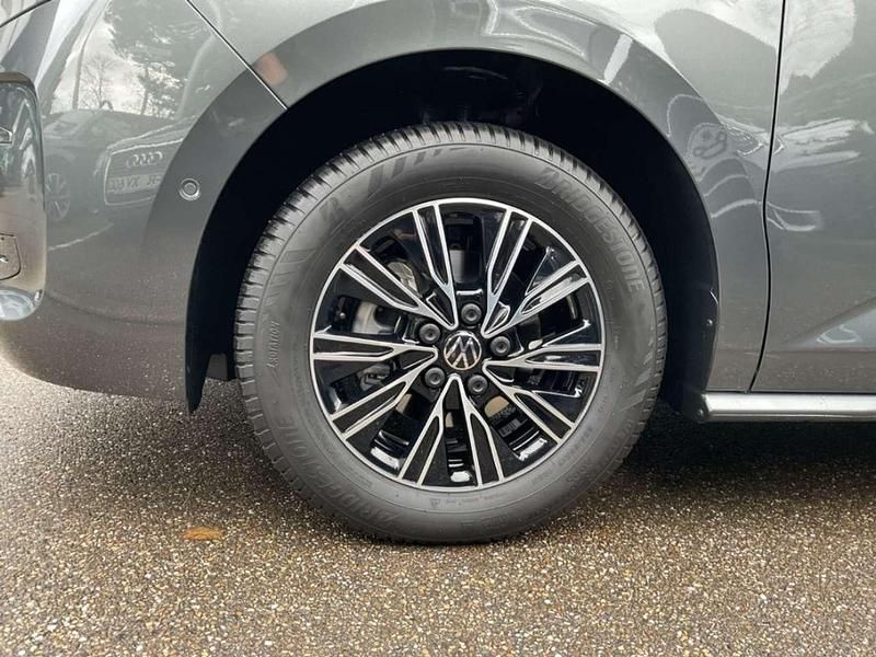 Neu VW Multivan Life 150 PS (110 kW) 2025 Indiumgrau metallic Van