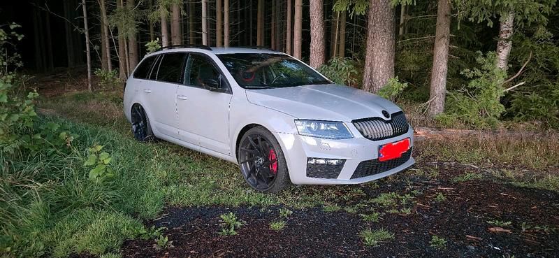 Gebraucht Skoda Octavia RS 350 PS (257 kW) 2016 Grau Kleinwagen