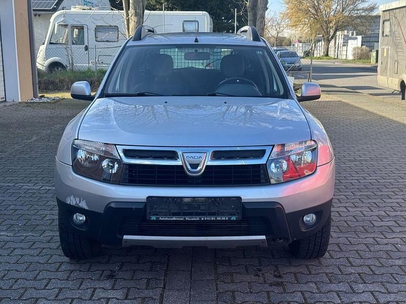 Gebraucht Dacia Duster Lauréate 110 PS (80 kW) 2011 Silber SUV