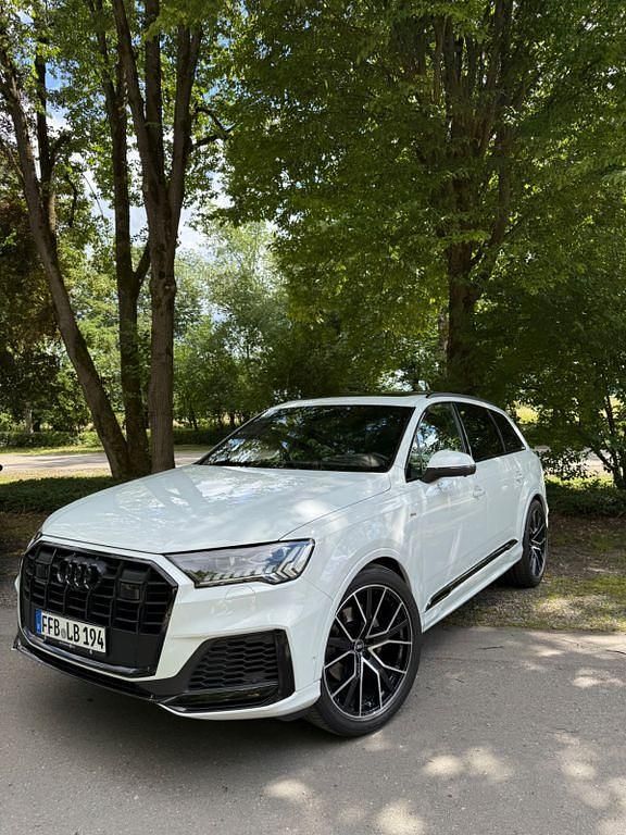 Weiß Gebraucht 2020 Audi Q7 S-Line SUV | 56.800 € (Teuer) - Bild 1/4