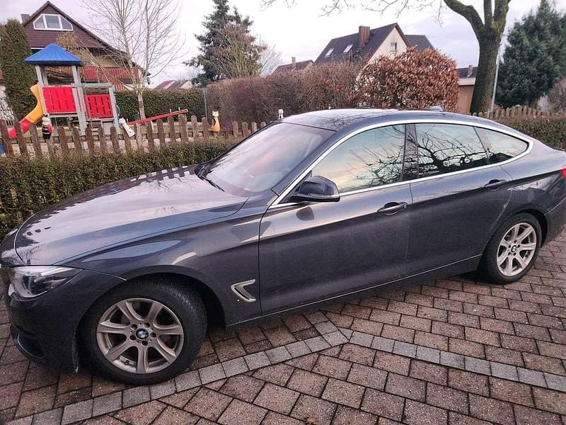 Gebraucht BMW 320 Performance 184 PS (135 kW) 2017 Grau Limousine