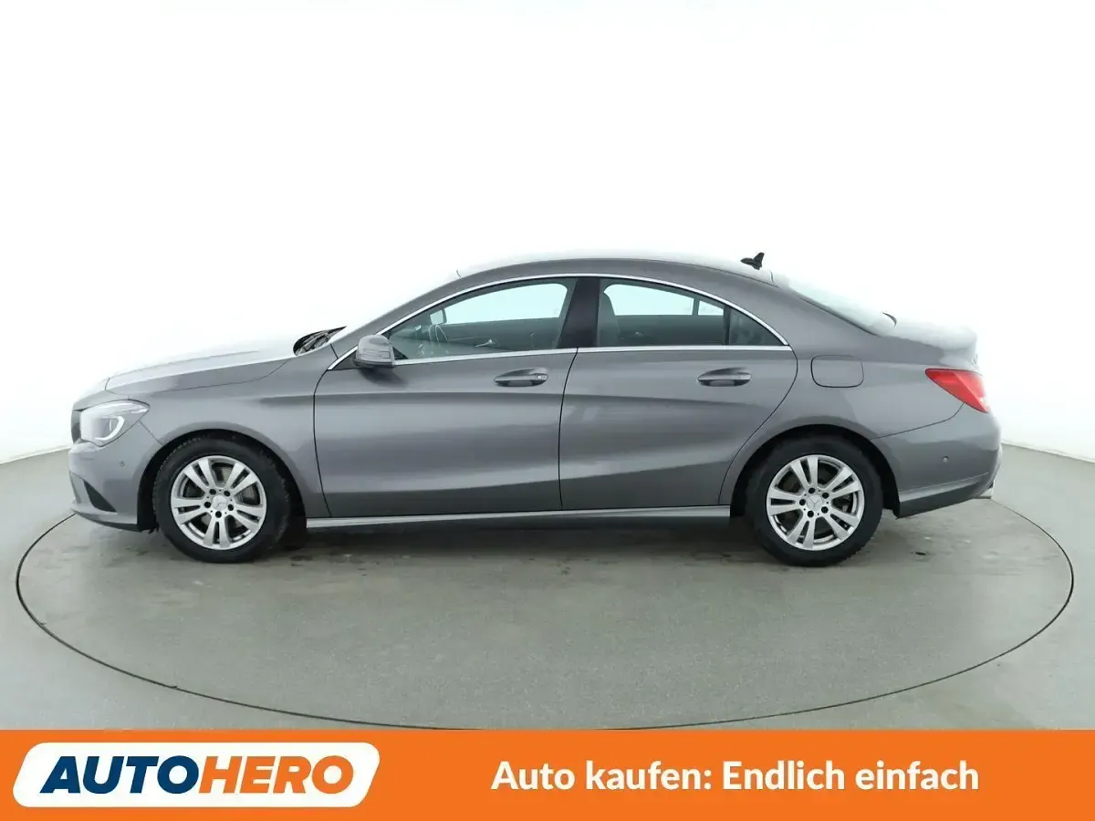 Gebraucht Mercedes CLA180 Urban 122 PS (89 kW) 2014 Grau Coupé