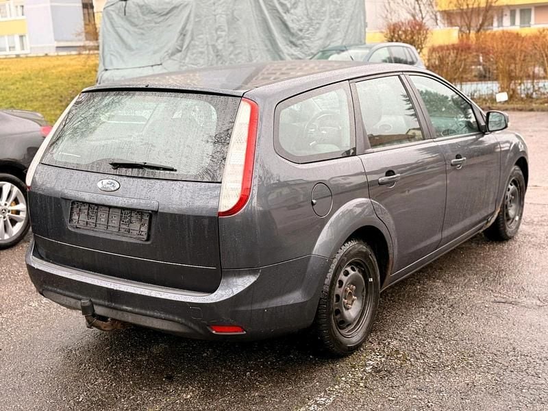 Gebraucht Ford Focus 116 PS (85 kW) 2008 Grau Kombi