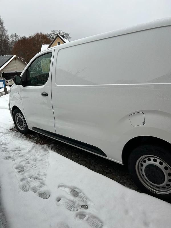 Gebraucht Citroën Jumpy 122 PS (89 kW) 2021 Weiß Van / Kleinbus