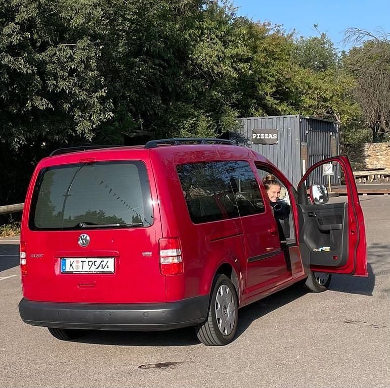 Rot Gebraucht 2014 VW Caddy Maxi Van / Kleinbus | 8.900 € (Fairer Preis) - Bild 1/4