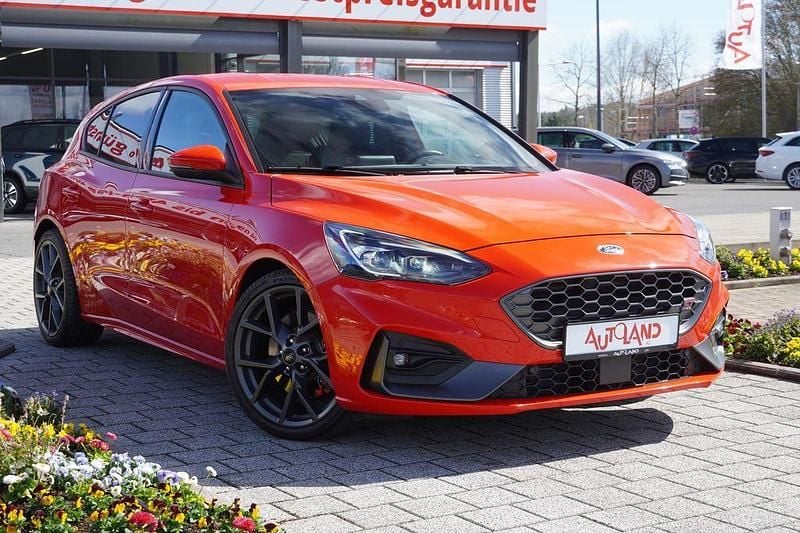 Gebraucht Ford Focus ST 280 PS (205 kW) 2020 Rot Limousine