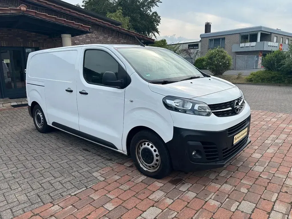 Gebraucht Opel Vivaro-e Combi Edition 120 PS (88 kW) 2022 Weiß Van / Kleinbus