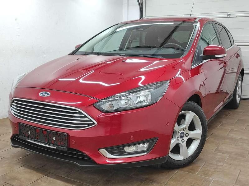 Gebraucht Ford Focus 125 PS (91 kW) 2016 Rot Kleinwagen