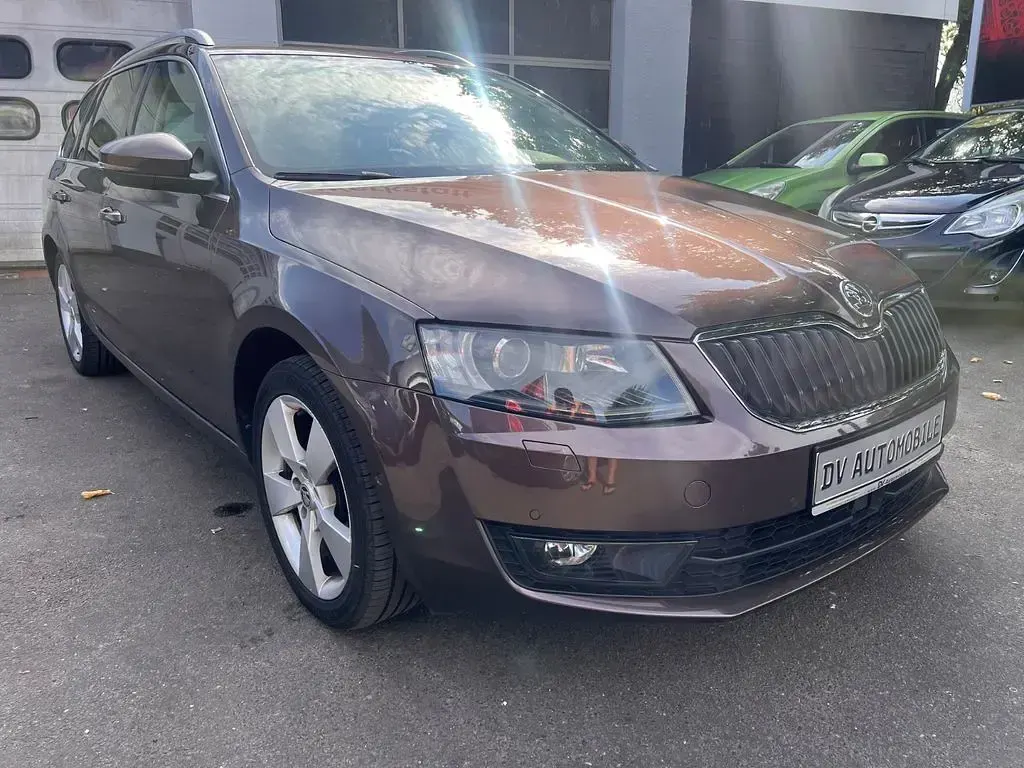 Gebraucht Skoda Octavia Elegance 150 PS (110 kW) 2013 Braun Kombi