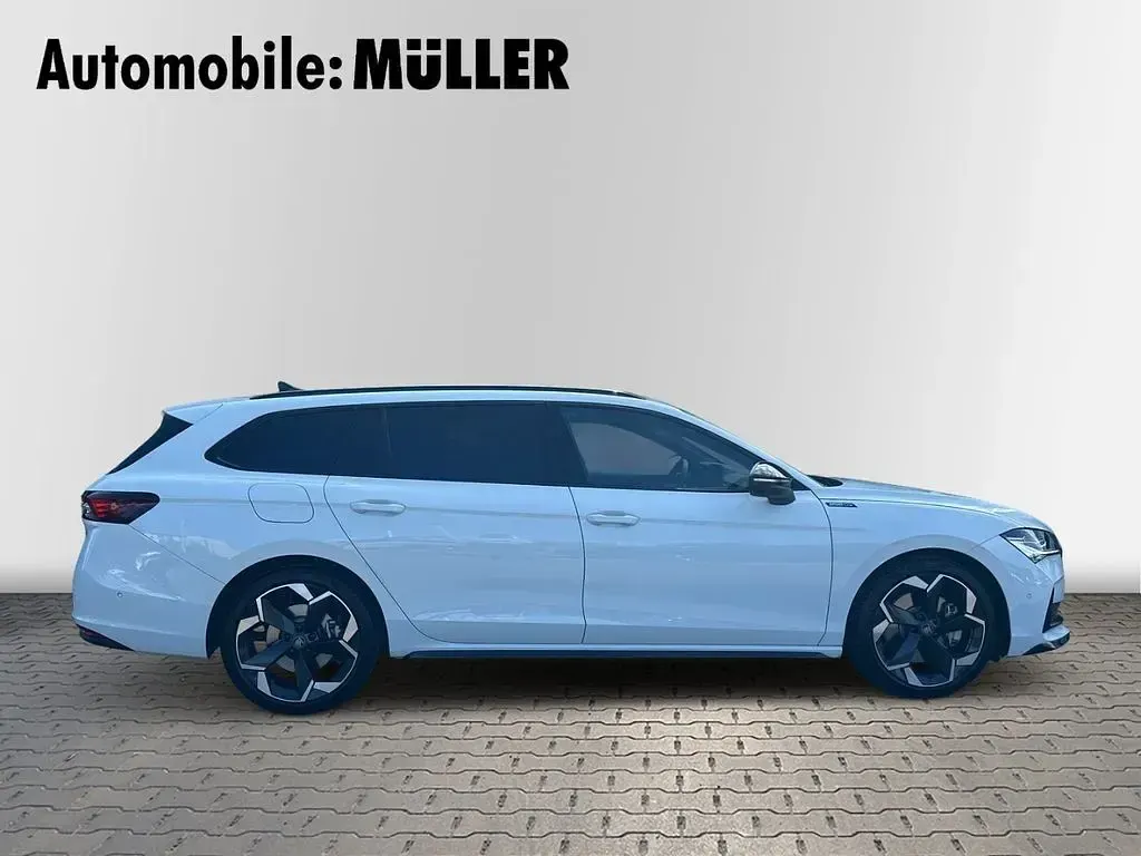 Gebraucht Skoda Superb SportLine 265 PS (194 kW) 2026 Weiss Kombi