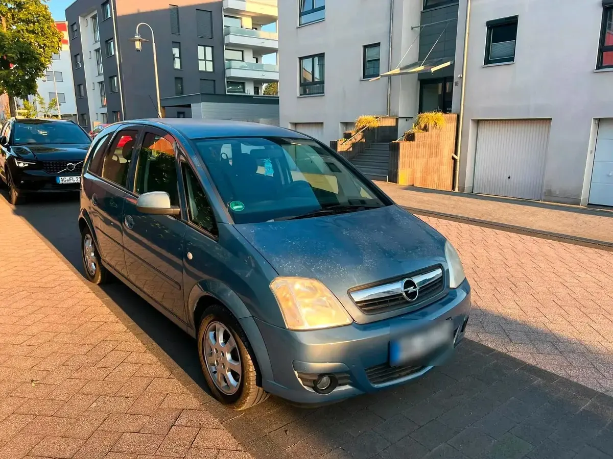 Gebraucht Opel Meriva 105 PS (77 kW) 2008 Silber Van / Kleinbus