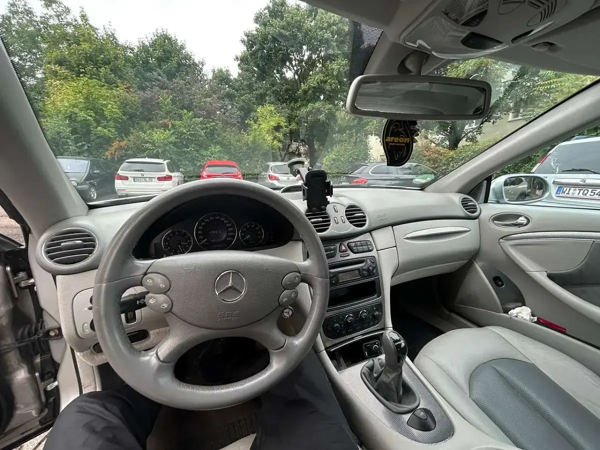 Gebraucht Mercedes CLK200 Avantgarde 163 PS (119 kW) 2003 Silber Cabrio