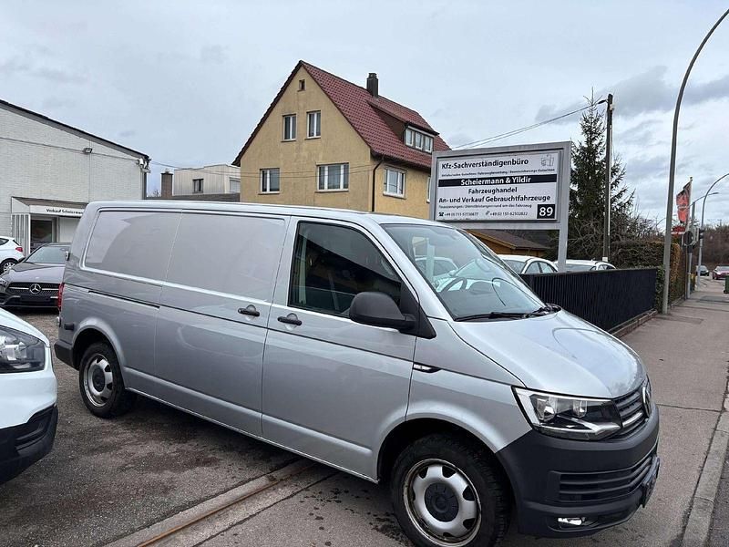 Gebraucht VW Transporter 150 PS (110 kW) 2018 Grau Van
