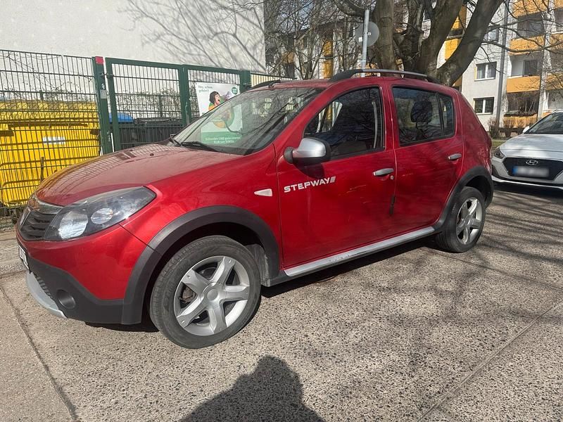 Gebraucht Dacia Sandero Stepway 90 PS (66 kW) 2011 Rot Kleinwagen