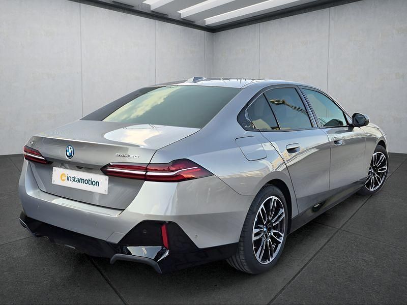 Gebraucht BMW i5 250 kW (340 PS) 2025 Grau Limousine