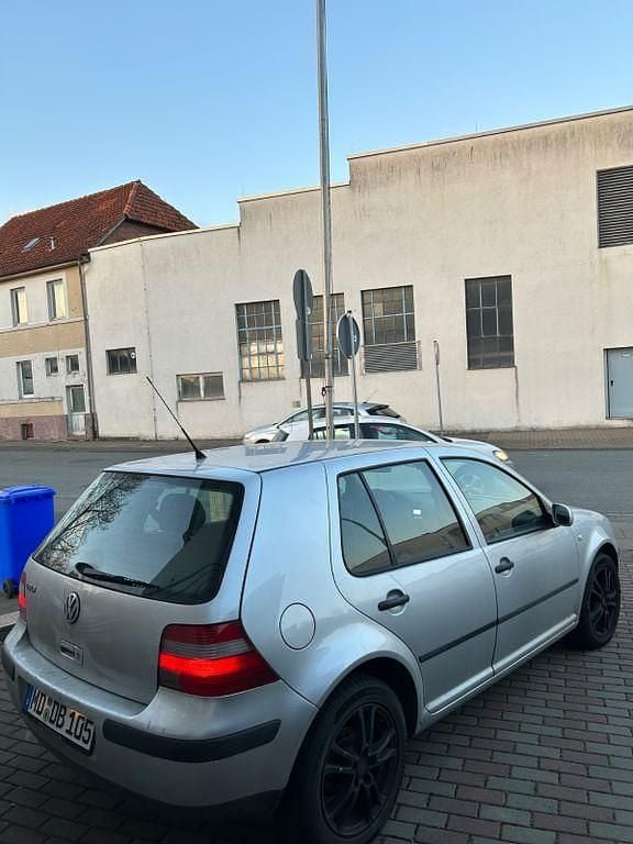 Gebraucht VW Golf IV Edition 75 PS (55 kW) 2002 Silber Limousine