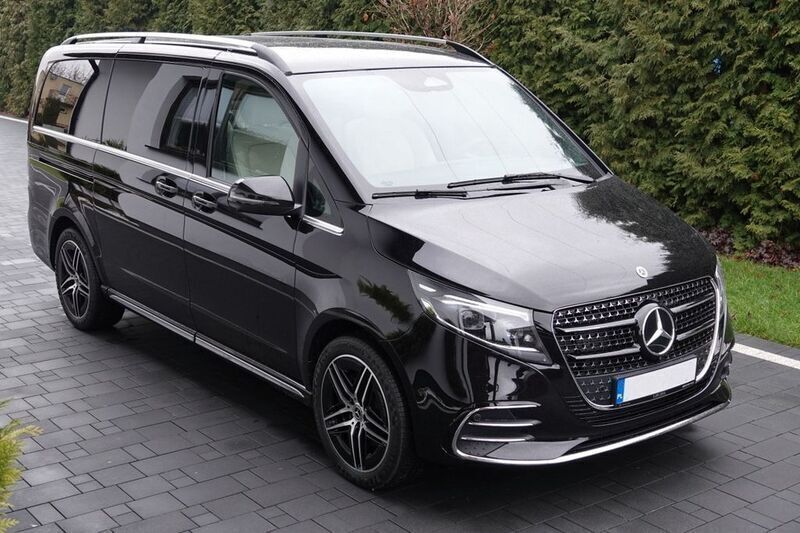 Gebraucht 2024 Mercedes V300 Exclusive Van / Kleinbus | 105.780 € - Bild 1/4