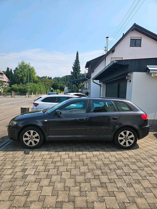 Grau Gebraucht 2005 Audi A3 Limousine | 1.599 € (Guter Preis) - Bild 1/4