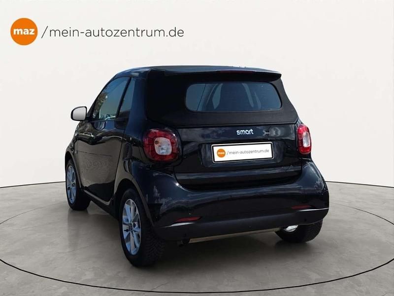 Gebraucht Smart ForTwo Cabrio Passion 71 PS (52 kW) 2019 Tridion sicherheitszelle in bl Cabrio