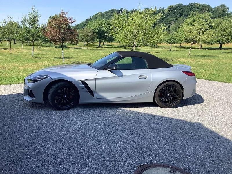 Silber Gebraucht 2022 BMW Z4 M M Sport Cabrio | 53.900 € (Etwas zu teuer) - Bild 1/4