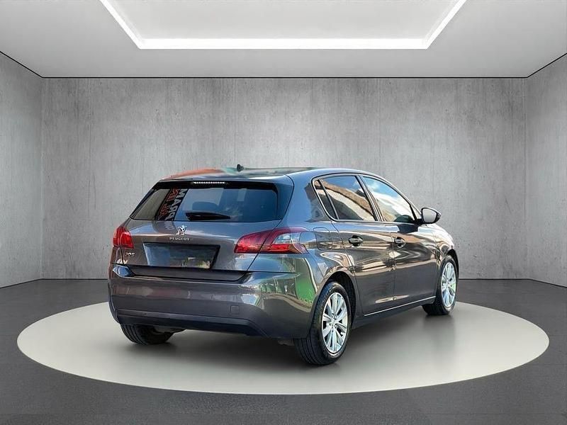 Gebraucht Peugeot 308 Style 131 PS (96 kW) 2020 Grau Limousine
