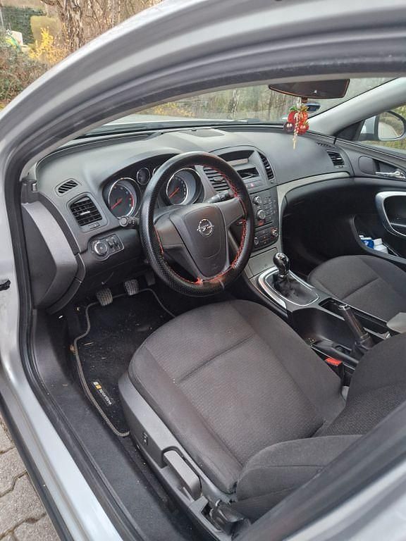 Gebraucht Opel Insignia Edition 116 PS (85 kW) 2009 Silber Limousine