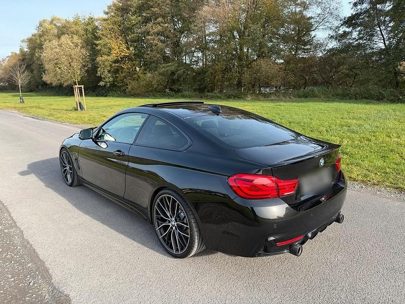 Gebraucht BMW 440 M Performance 326 PS (239 kW) 2017 Schwarz Coupé