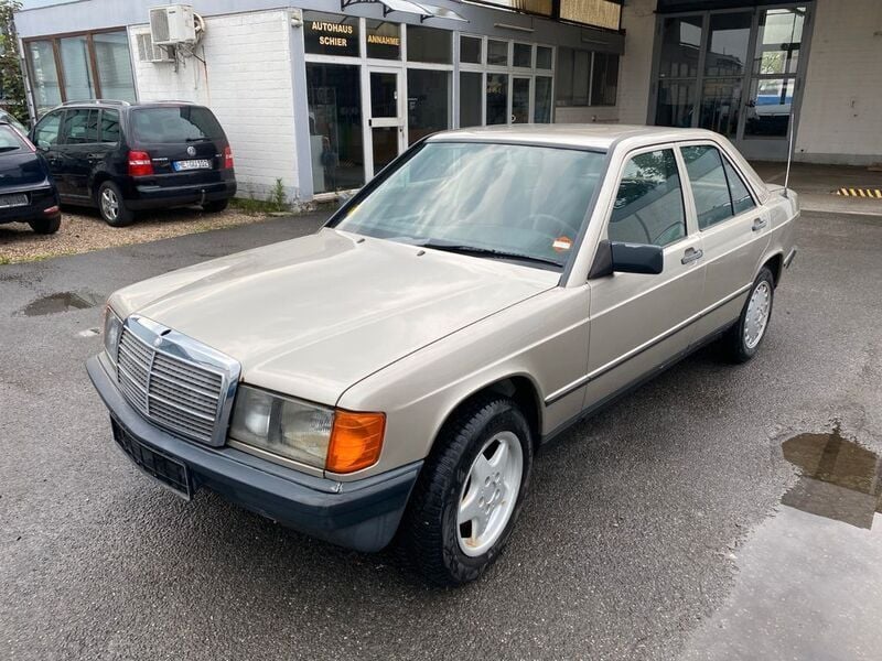 Grau Gebraucht 1988 Mercedes 190 Limousine | 3.200 € - Bild 1/4