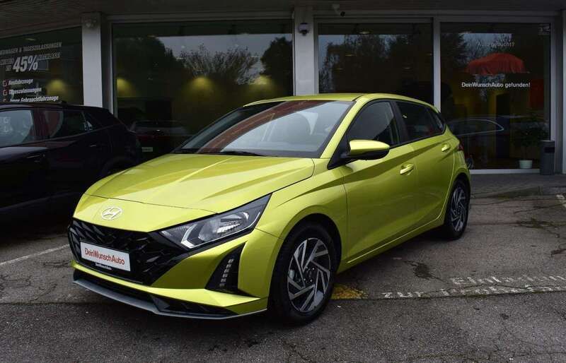 Lucid lime / met Neu 2025 Hyundai i20 Limousine | 16.840 € (Guter Preis) - Bild 1/4