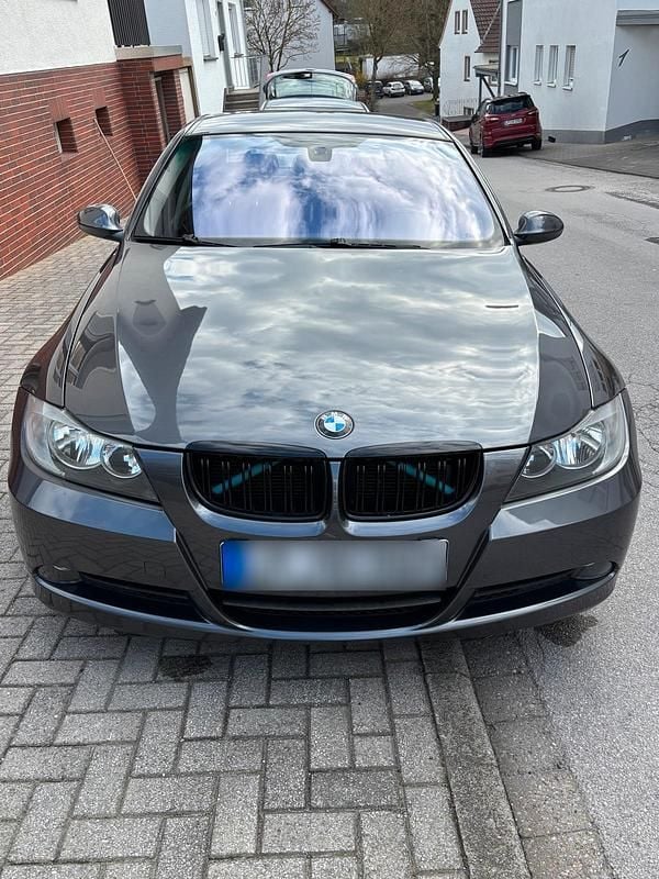 Gebraucht BMW 325 218 PS (160 kW) 2005 Grau Limousine