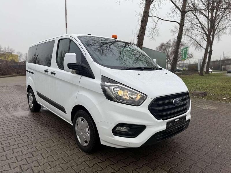 Gebraucht Ford Transit 131 PS (96 kW) 2018 Frozen white Kombi