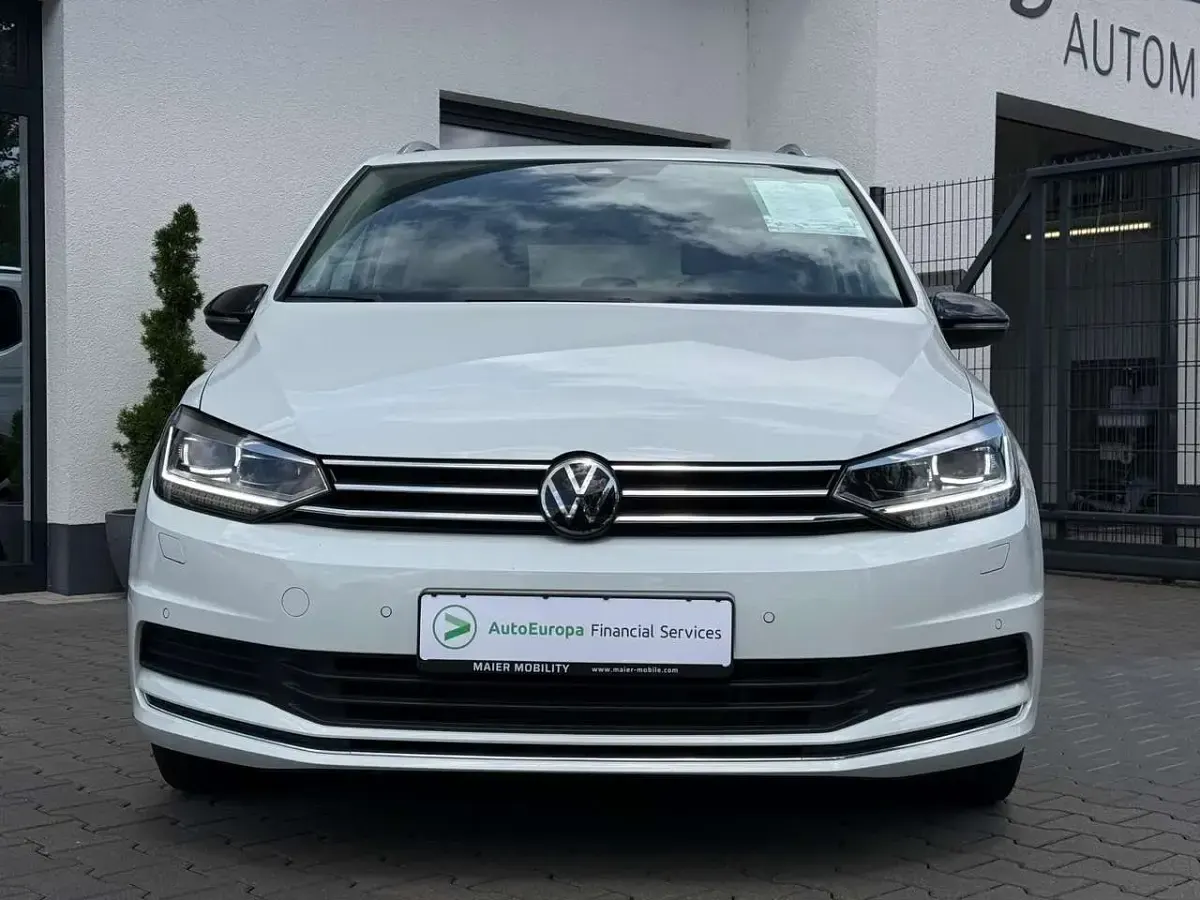 Gebraucht VW Touran Goal 150 PS (110 kW) 2025 Pure white Van / Kleinbus