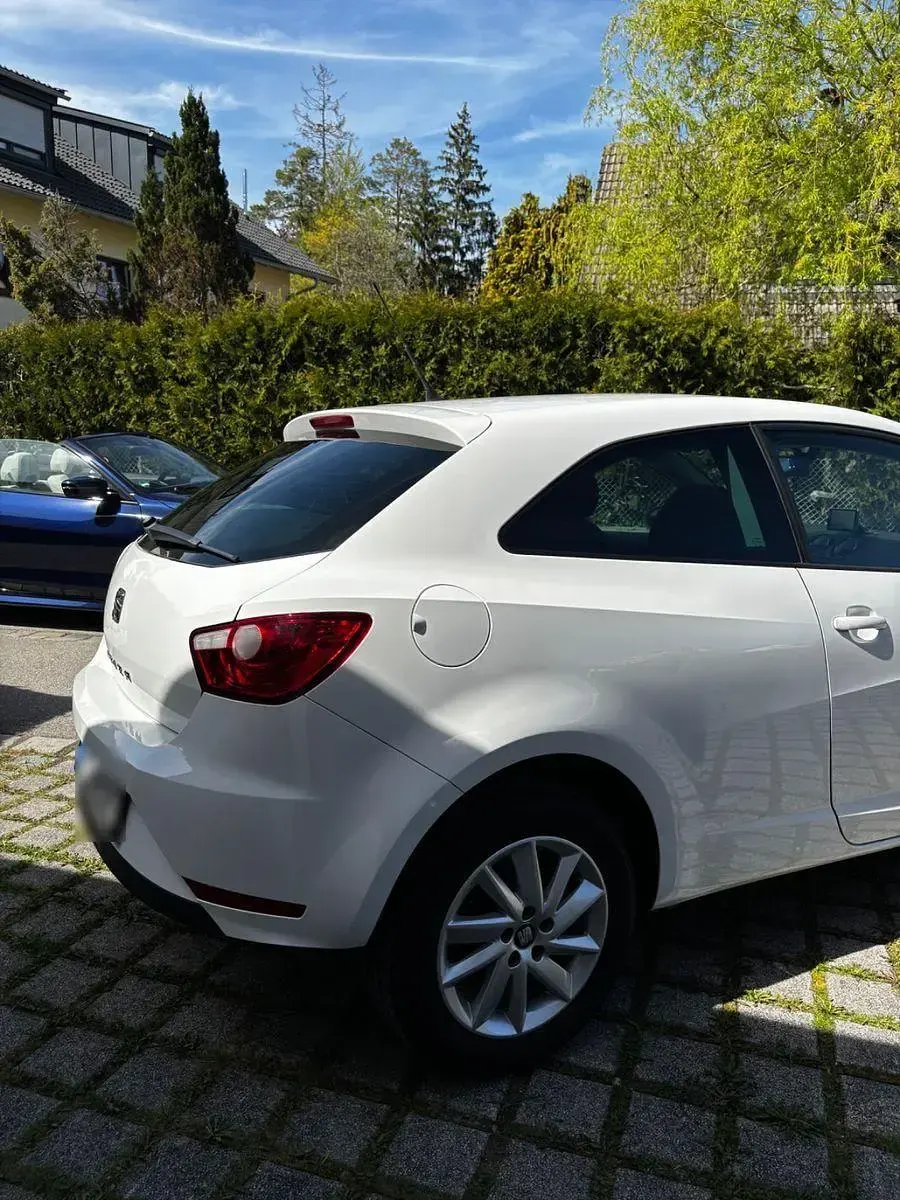 Gebraucht Seat Ibiza 69 PS (50 kW) 2015 Weiß Kleinwagen
