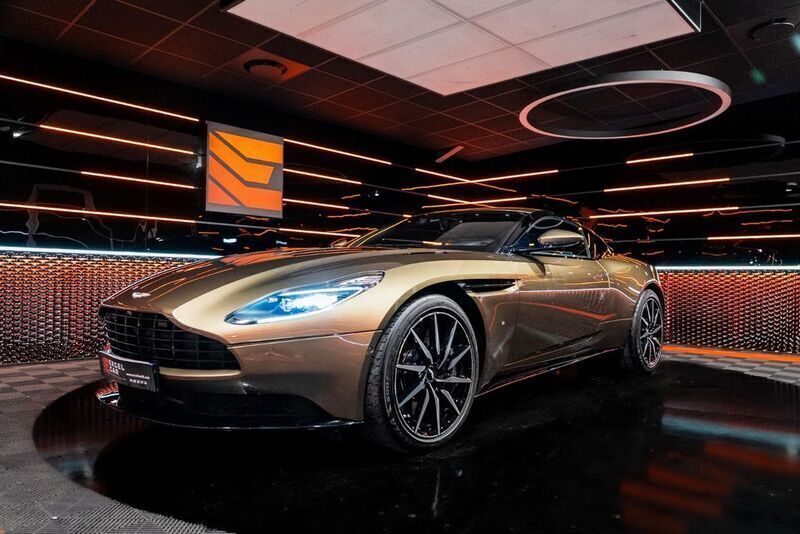 Grün Gebraucht 2016 Aston Martin DB11 Coupé | 149.900 € - Bild 1/4