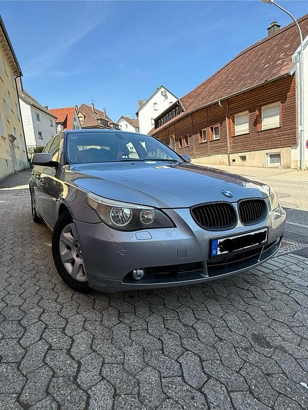 Gebraucht BMW 530 218 PS (160 kW) 2005 Grau Limousine