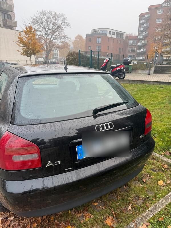 Gebraucht Audi A3 101 PS (74 kW) 1998 Schwarz Kleinwagen
