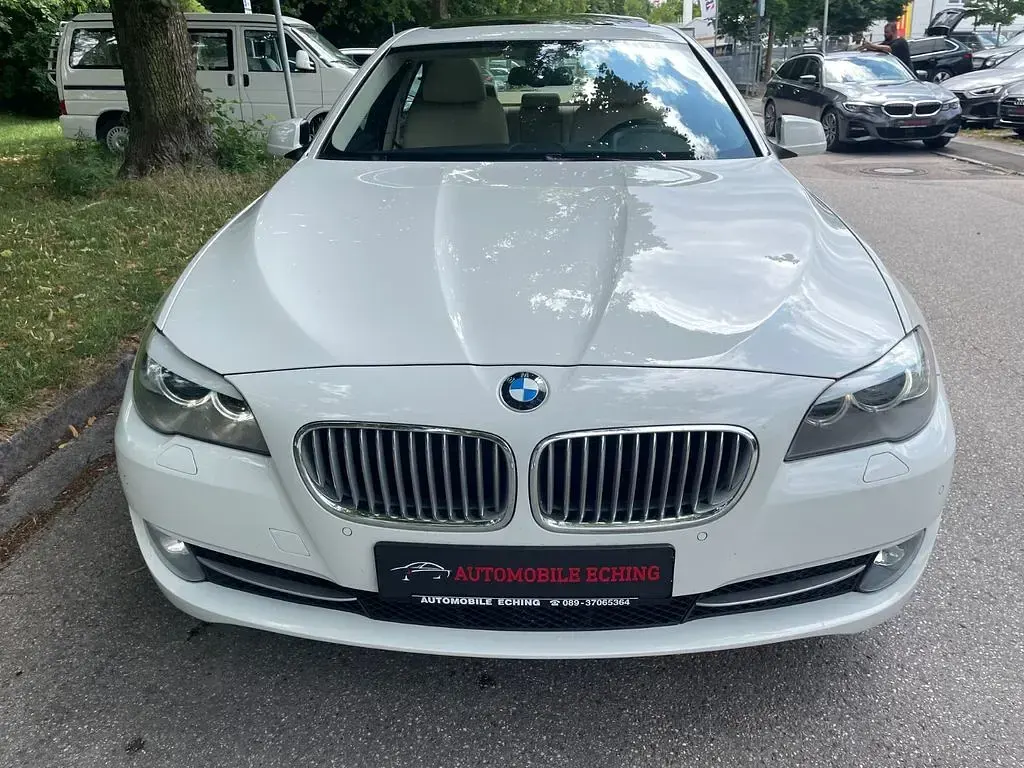Gebraucht BMW 550 408 PS (300 kW) 2012 Weiß Limousine