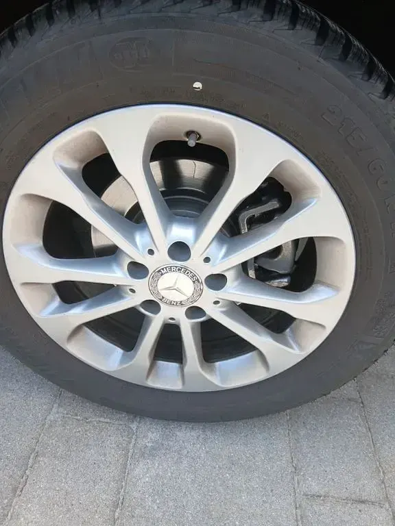 Używany Mercedes GLA180 122 KM (89 kW) 2016 Czarny SUV
