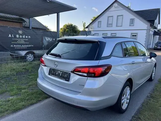 Usata Opel Astra Edition 110 CV (80 kW) 2017 Argento Station wagon