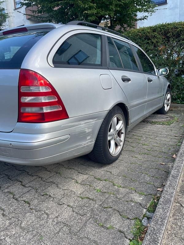 Gebraucht Mercedes C180 150 PS (110 kW) 2003 Silber Kombi