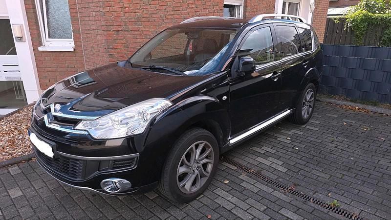 Schwarz Gebraucht 2008 Citroën C-Crosser Exclusive SUV | 5.990 € (Etwas zu teuer) - Bild 1/4