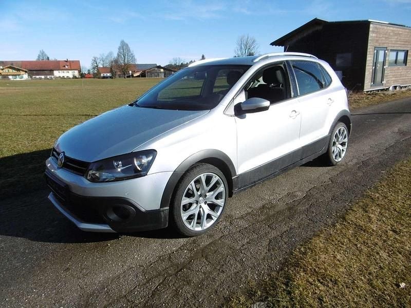 Gebraucht VW Polo Cross 90 PS (66 kW) 2017 Reflexsilber metallic Kleinwagen